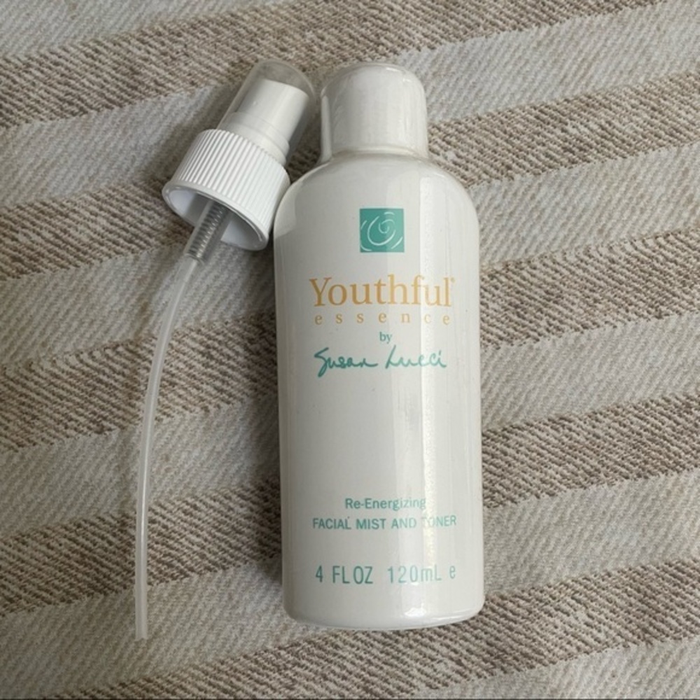 Susan Lucci Youthful Essence facial toner‎ mist with spray pump